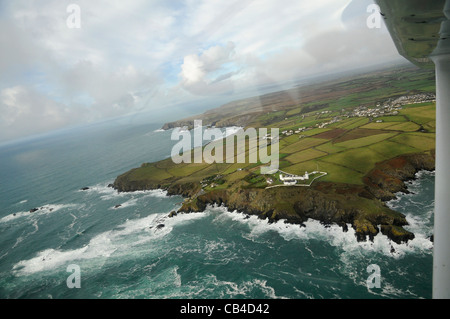 Blick hinunter auf die dramatische und Lizard Point am südlichen Punkt des Festlands Großbritannien in Cornwall. Stockfoto