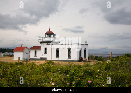 WASHINGTON - stieg Nootka blühen am Point No Point Lighthouse auf dem Puget Sound am Hansville. Stockfoto