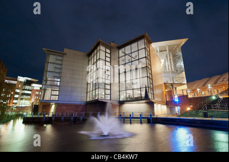 Nacht Schuss der Bridgewater Hall Konzert Veranstaltungsort, unteren Mosley Street, Manchester. Stockfoto