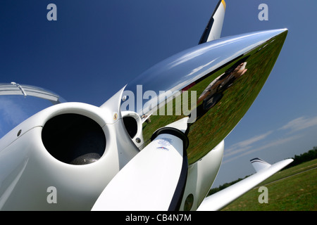 Frontansicht aus kleinen Sport-Europäische LSA Aerospool Dynamic Turbo-Flugzeug Stockfoto