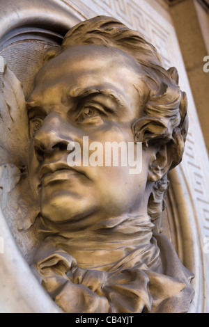 Skulptur von Victor Hugo an der Comédie-Française, Paris, Frankreich Stockfoto