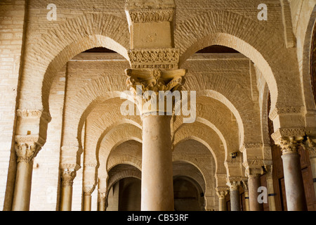 Spalten der großen Moschee, Kairouan Tunesien Nordafrika Stockfoto