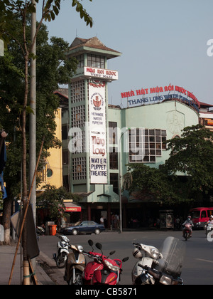 Straßenszene mit als lange Wasser Puppentheater in Hanoi, Vietnam Stockfoto