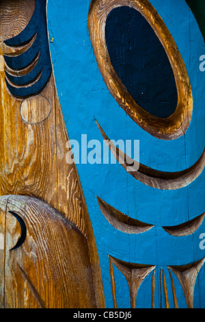 Nahaufnahme Bild von einem Totempfahl Schnitzereien, Victoria, Britisch-Kolumbien, Kanada Stockfoto