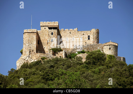 ein altes Schloss in Frankreich auf Berg Stockfoto
