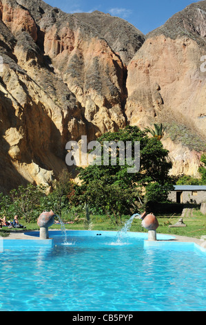 Schwimmbäder in die Sangalle Oase im Colca Canyon, Peru Stockfoto