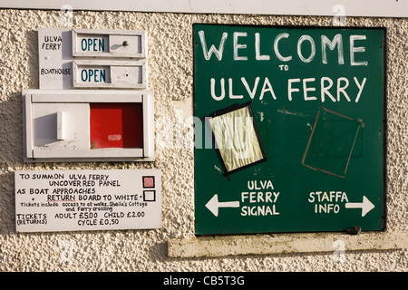 Fähre Schildern für die Fähre Ulva, Isle of Mull, Schottland. Stockfoto