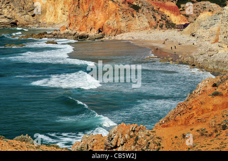 Portugal, Algarve: Blick zum Strand Praia do Tonel in Sagres Stockfoto