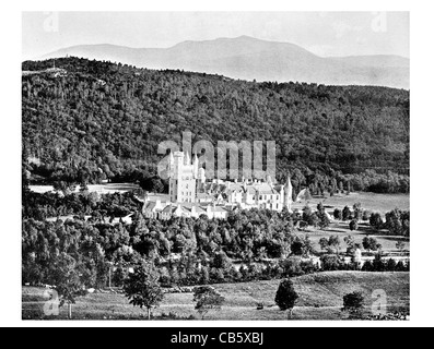 Balmoral Castle Estate Haus Royal Deeside Aberdeenshire Schottland Königsfamilie Königin Monarch William Smith Scots Baronial Stockfoto