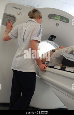 CT-Scanner in der Radiographie-Abteilung des Krankenhauses, norfolk, england Stockfoto