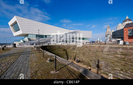 Neue Museum of Liverpool am historischen Hafen von Liverpool Stockfoto