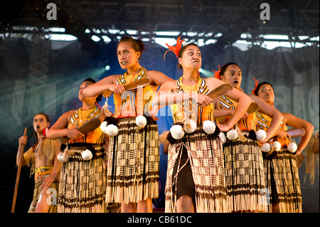 Beginn Performing Arts Tanz Gruppe durchführen Womadelaide Musik Kultur Festival Adelaide 2011 Maori traditionelle moderne Stockfoto