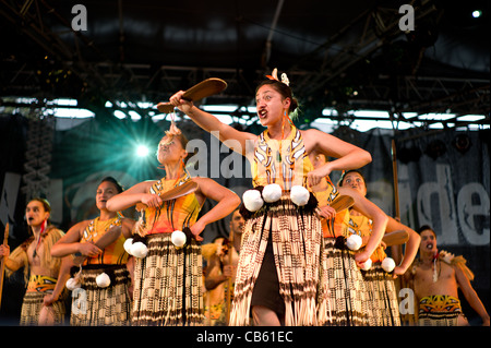 Beginn Performing Arts Tanz Gruppe durchführen Womadelaide Musik Kultur Festival Adelaide 2011 Maori traditionelle moderne Stockfoto