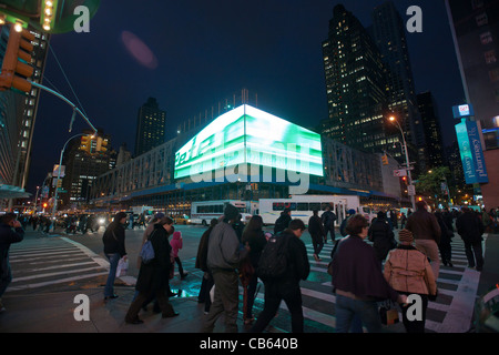 Die Port Authority Busterminal in West 42nd Street und Eighth Avenue in New York Stockfoto