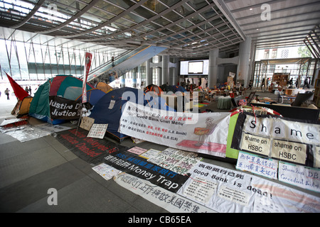 besetzen, Hong Kong und banking-Proteste im Atrium des Hsbc Hong Kong und shanghai banking Corporation Hauptsitz Mittel- Stockfoto