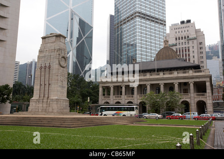 Das Hong Kong Kenotaph War Memorial Statue Square und Legislativrat Gebäude bald zu zentralen Gerichturteil Stockfoto