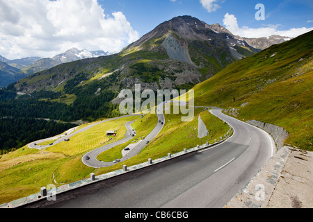 Sommer-Ansicht der Hochalpenstraße - Grossglockner. Österreich. Stockfoto