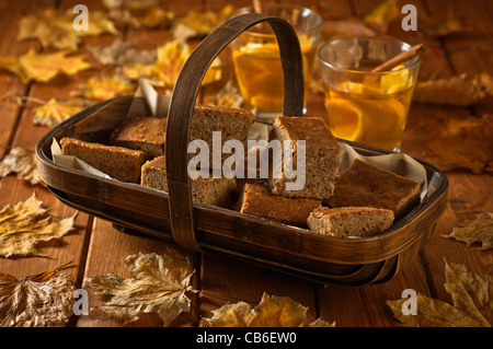 Parkin.Traditional Haferflocken und Ingwer Kuchen Stockfoto