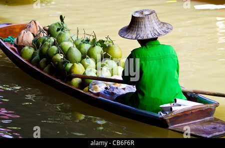 Momente auf dem Floatet Markt in Thailand Stockfoto