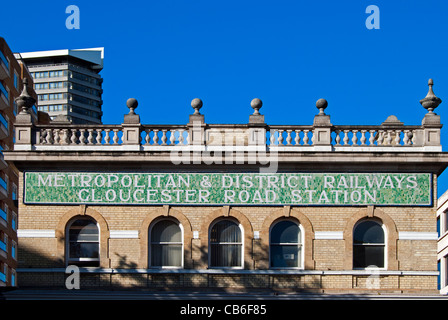 Gloucester Road u-Bahnstation original Station Anzeichen Stockfoto