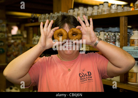 Vermont: Waterbury Center / kalten hohlen Apfelmosterei - Apfel-Cidre-Krapfen Stockfoto