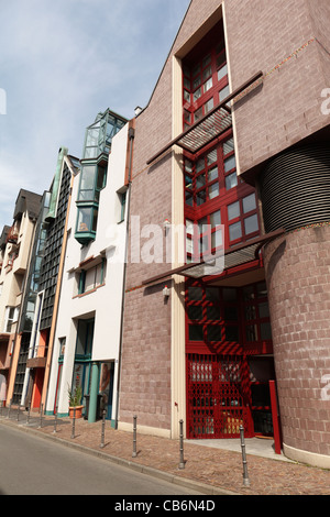 Modern gestaltet Stadthäuser auf Saalgaase - Frankfurt am Main, Deutschland. Stockfoto