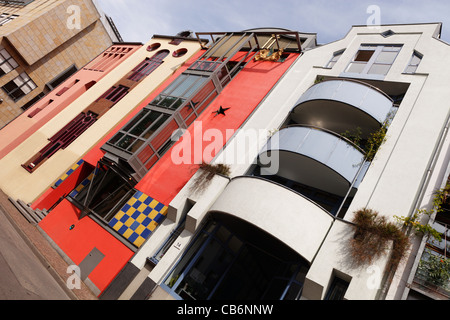 Modern gestaltet Stadthäuser auf Saalgaase - Frankfurt am Main, Deutschland. Stockfoto