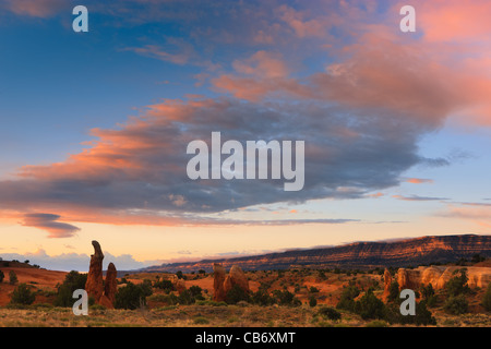 Devils Garden bei Sonnenaufgang in der Nähe von Escalante, Grand Staircase Escalante National Monument, Utah Stockfoto