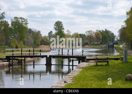 Schleusen auf dem Kanal "Göta kanal" in Schweden. Stockfoto