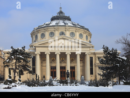 Bild während des Winters des rumänischen Athenaeum in Bukarest, ein wichtiges Konzert-Halle und ein Wahrzeichen für die Stadt. Stockfoto