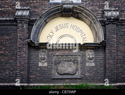 Außenseite des Heiligen Jesus Krankenhauses in Newcastle-upon-Tyne Stockfoto