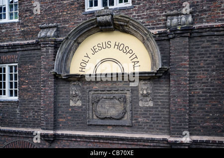 Außenseite des Heiligen Jesus Krankenhauses in Newcastle-upon-Tyne Stockfoto