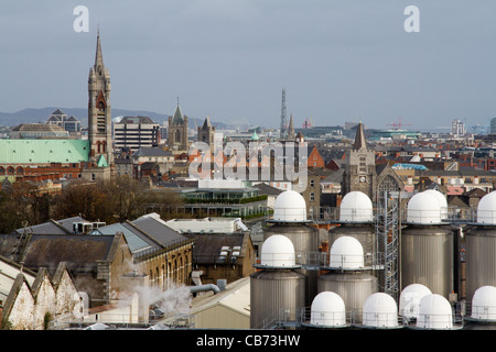 Blick auf die St. James Gate von Guinness Storehouse, Dublin Irland, St. James Gate Brewery, Guinness Stockfoto