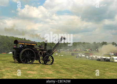 Ein Fowler 8nhp B5 Straße Lokomotive Kran Motor, 1901 gebaut und auf den South Downs bei Wiston Dampf Rallye hier abgebildet. Stockfoto