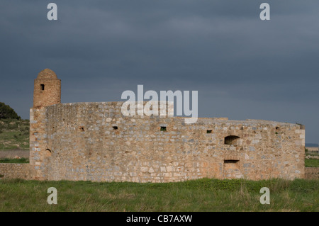 Fort de Salses im französischen Teil der Pyrenäen-Oriental von den Spaniern in 1497, die ehemaligen Grenze zu schützen gebaut Stockfoto