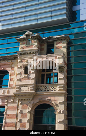 Sitz des rumänischen Architekten-Vereins, erbaut auf den Ruinen der Directia V Securitate, Bukarest, Rumänien Stockfoto