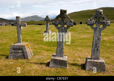 Kreuze in den Friedhof auf der Insel Vatersay in den äußeren Hebriden, Schottland Stockfoto