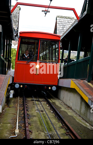 Fahrer-Seilbahn-Endstation vom oberen Eingang Lambton Quay Terrasse Kelburn Park Victoria-Universität Wellington Botanic Gardens Stockfoto