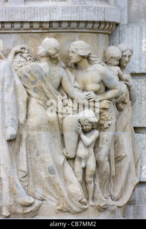 Statuen vor Gellertbad, Budapest, Ungarn Stockfoto