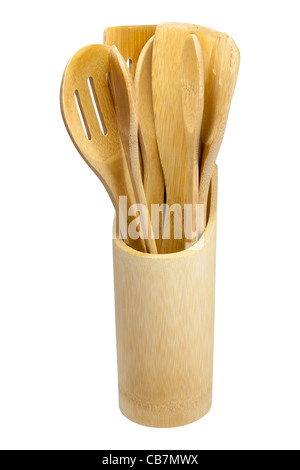 Satz von Bambus Küchenhelfer. Isoliert auf weißem Hintergrund mit Beschneidungspfad. Stockfoto