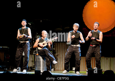 Niederländische Percossa Musiktheater Band auf der Bühne an der Millenaris 2011 in Ungarn, Budapest, 08.October.2011 Stockfoto