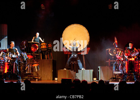 Niederländische Percossa Musiktheater Band auf der Bühne an der Millenaris 2011 in Ungarn, Budapest, 08.October.2011 Stockfoto