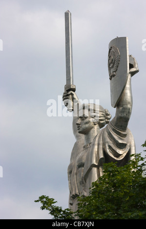 Rodina Mat, Nationen Mutter Verteidigung des Vaterlandes Denkmals (The Iron Lady), Museum des großen Vaterländischen Krieges, Kiew, Ukraine Stockfoto