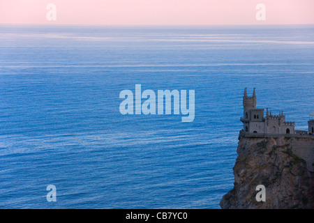 Schwalbennest thront auf der Klippe, Jalta, Krim, Ukraine Stockfoto