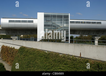 Ponton-Dock-Station auf der Docklands Light Railway im East End von London Stockfoto