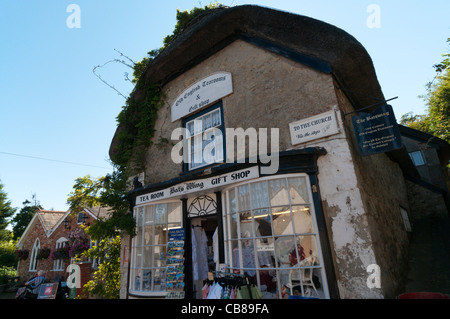 Die Fledermaus Flügel Teestuben und Geschenkeladen im 17. Jahrhundert Ferienhaus in Godshill auf der Isle Of Wight Stockfoto