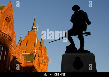 Statue der britischen Tommy, den Royal Fusiliers Memorial High Holborn, London Stockfoto