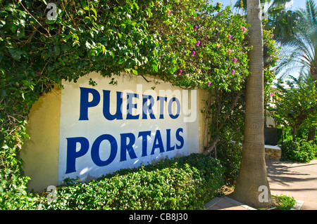 PUERTO PORTALS Schild am Eingang zum Jachthafen Puerto Portals Portals Nous Palma de Mallorca Balearen Spanien Stockfoto