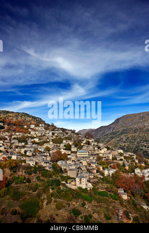 Syrrako Dorf, einer der schönsten griechischen Bergdörfern auf Tzoumerka Berge, Ioannina, Epirus, Griechenland Stockfoto