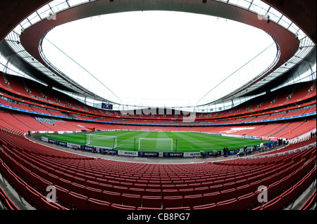 Blick in das Emirates Stadium (auch bekannt als Ashburton Grove), London. Haus von Arsenal Football Club Stockfoto